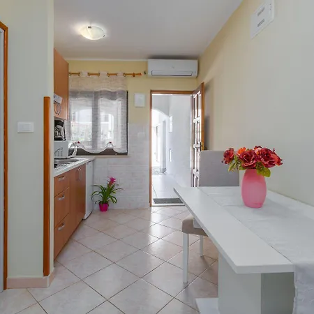 Appartamento Lauschiges Nur 400 Meter Zum Mit Parkplatz, Waschmaschine, Garten *